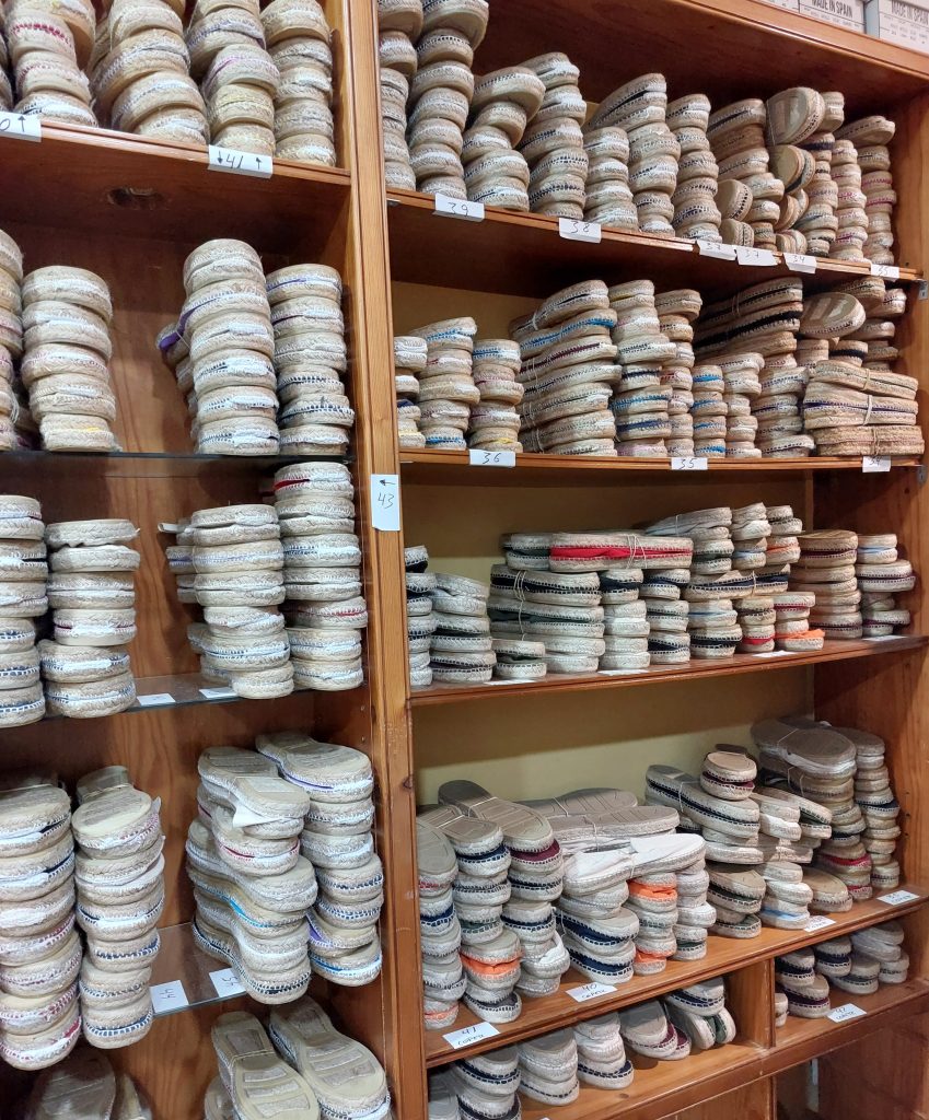 Estante Alpargatas El Toscal